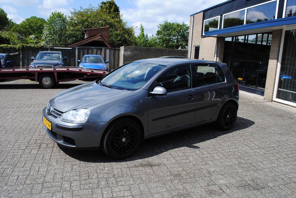 Volkswagen Golf 1.6 FSI Turijn,CLIMA,NAVI,CRUISE CONTROL, Voorwielaandrijving, 1195 kg, Gebruikt, 4 cilinders