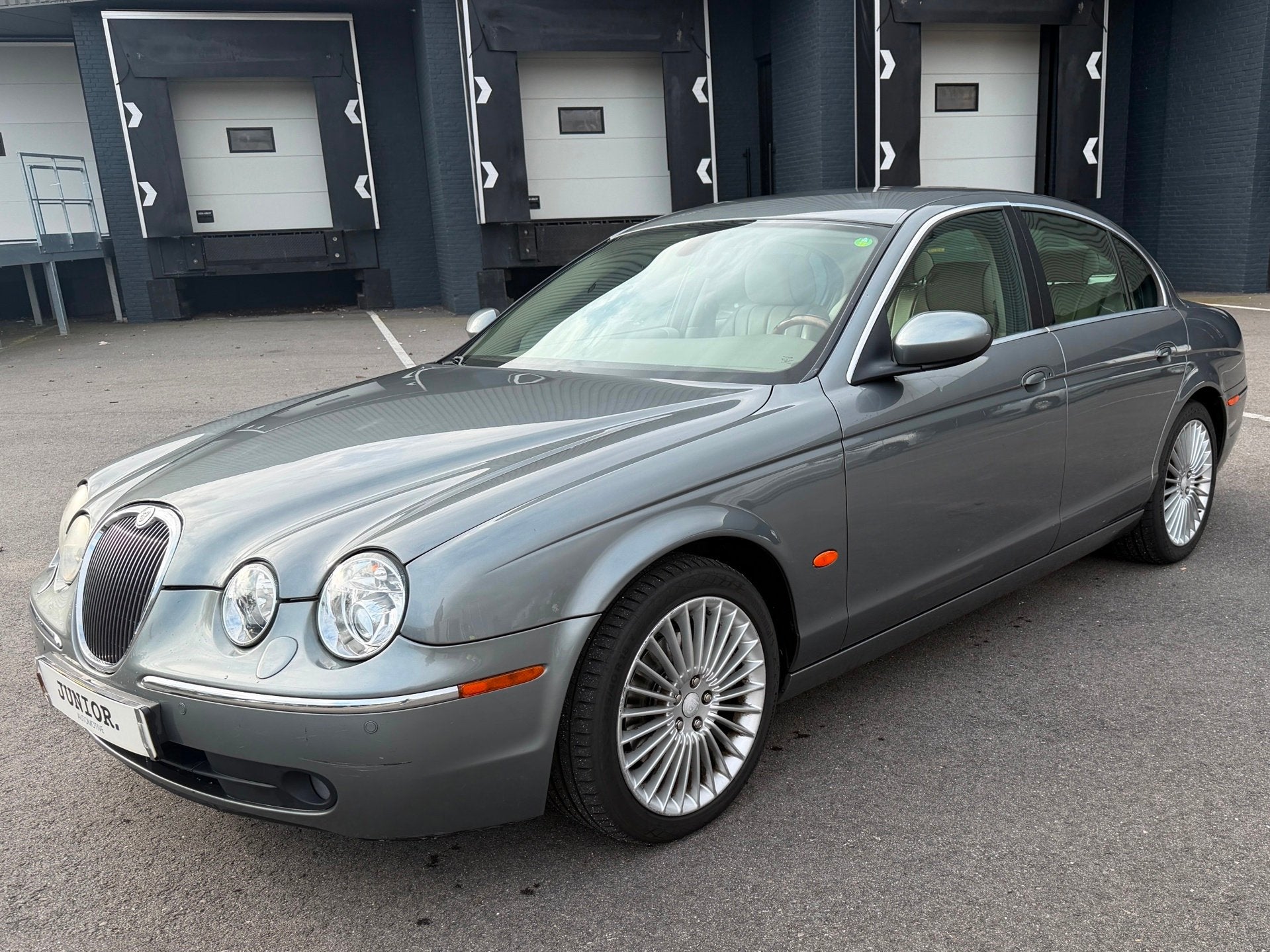 Jaguar S-type 4.2 V8 Executive 2EEIG/AUTOMAAT/LMV/NAVI/CLIMA, Automaat, Dealer onderhouden, Achterwielaandrijving, Gebruikt