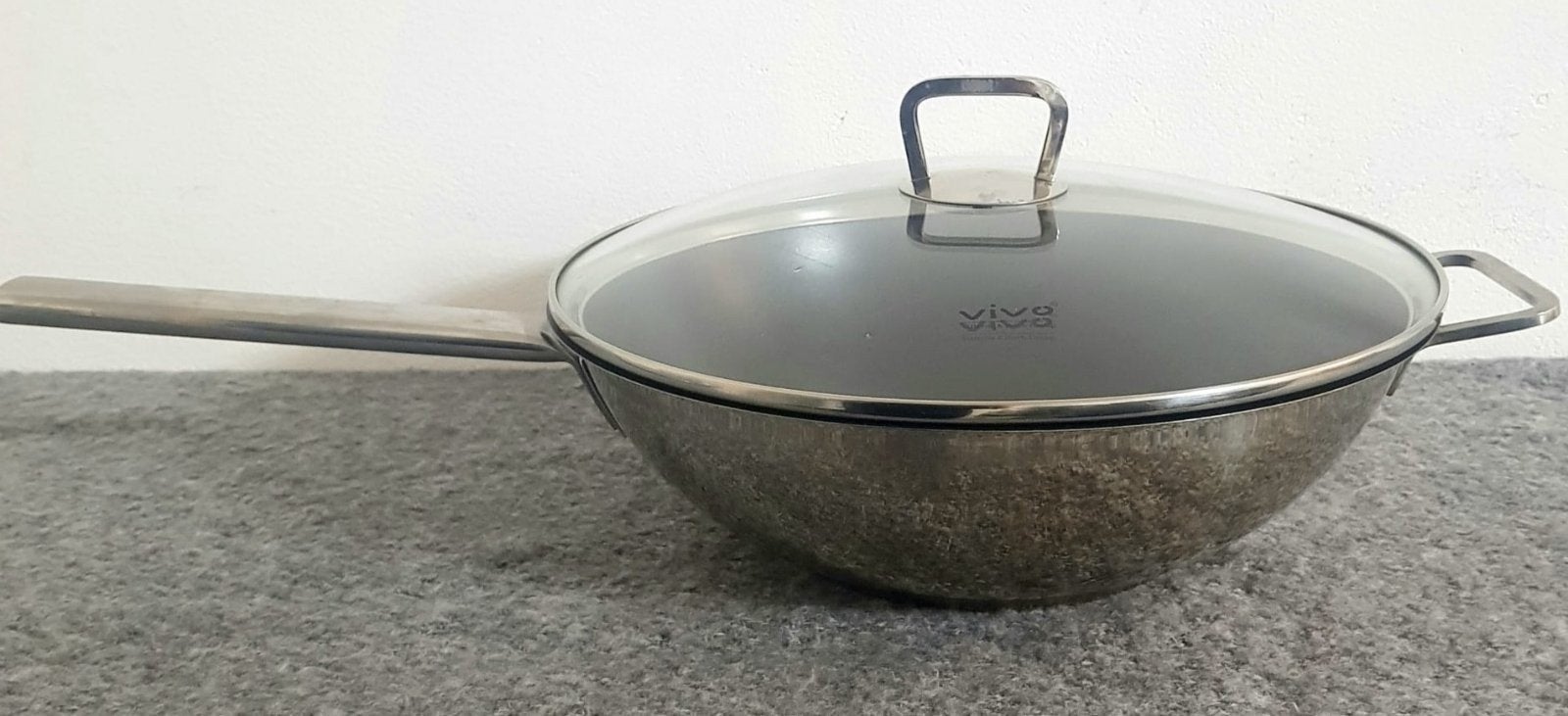 1- Wokpan merk Vivo by Villeroy & Boch Wok pan met glazen, Huis en Inrichting, Keuken | Potten en Pannen, Ophalen of Verzenden