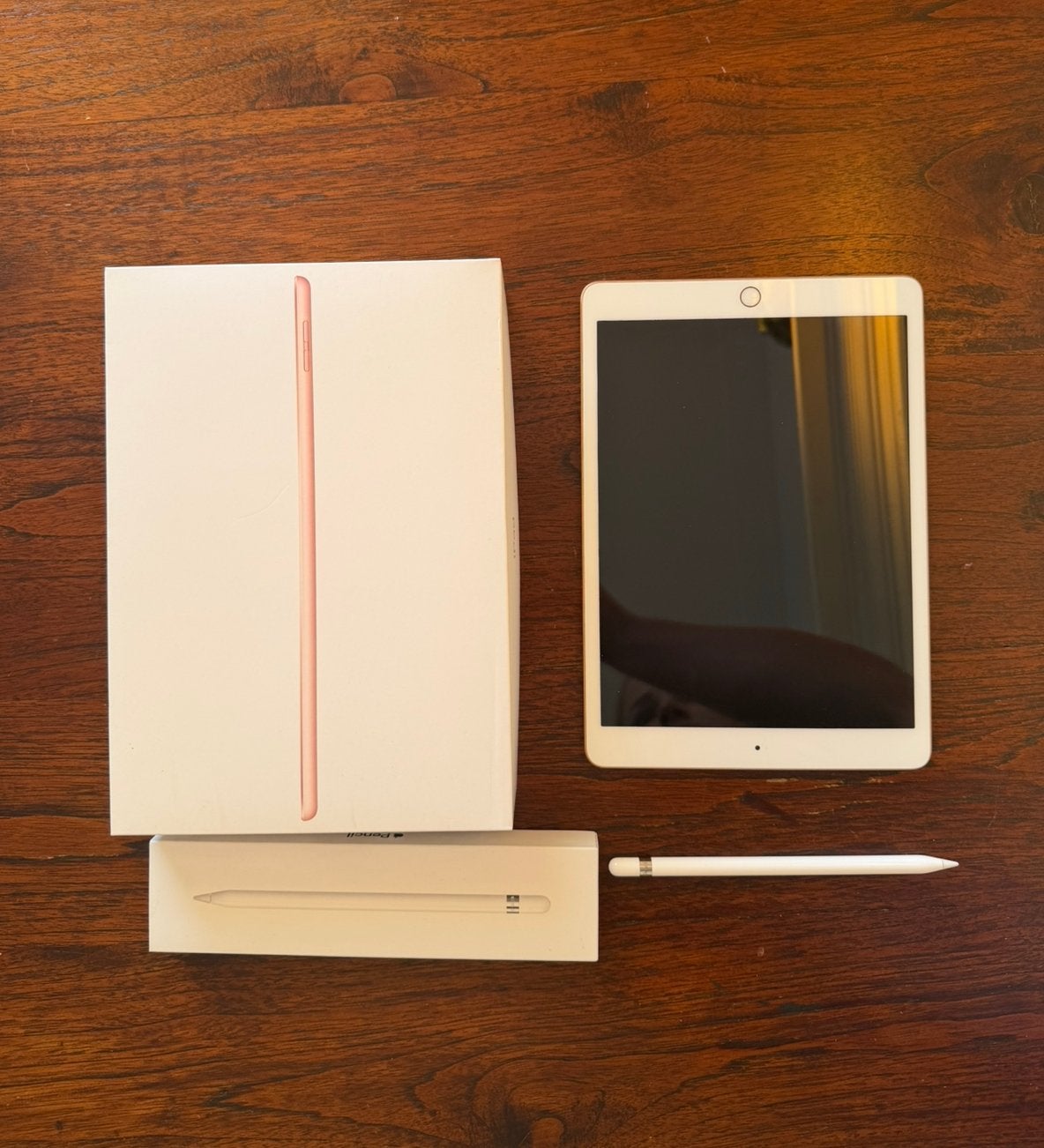 Apple ipad 7th generatie Gold + Apple pencil 1e generatie, Computers en Software, Apple iPads, Zo goed als nieuw, Apple iPad, Wi-Fi