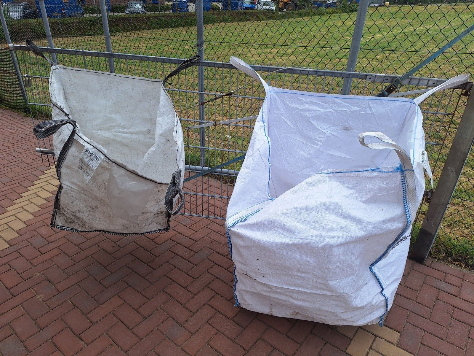 3 KUUBZAKKEN 15 EURO PER ZAK, Tuin en Terras, Ophalen of Verzenden