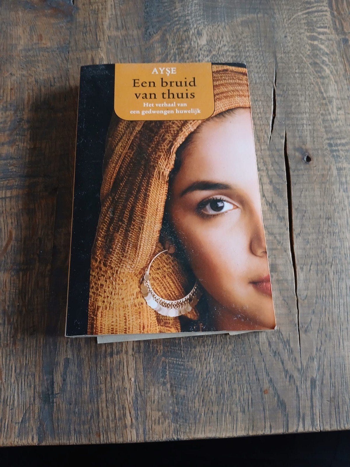 boek 'een bruid van thuis', Ophalen