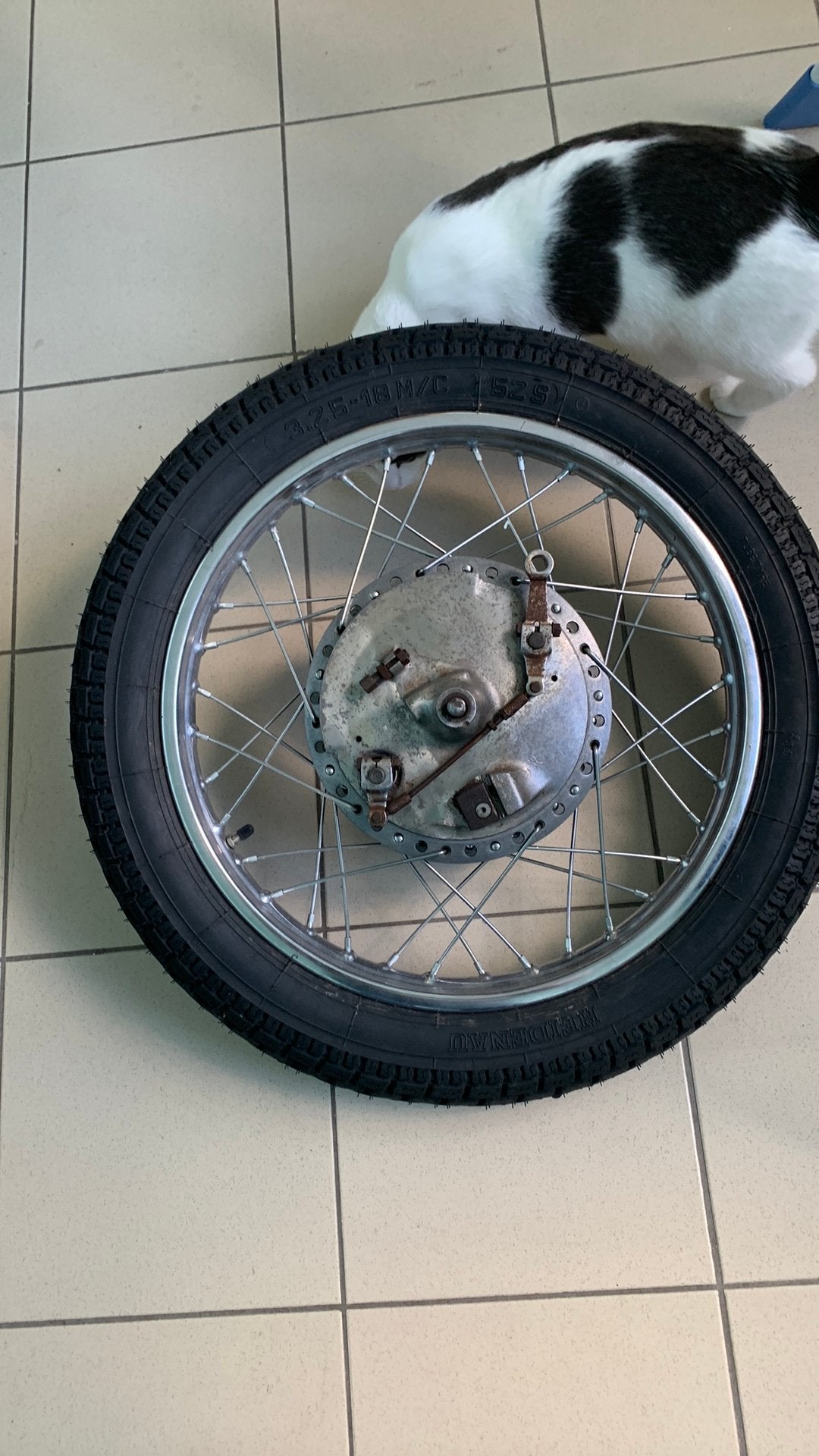 Suzuki gt 500 voorwiel  jaren “ 70., Ophalen, Gebruikt