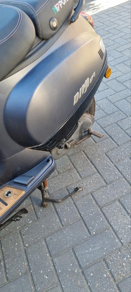 Nipponia snor scooter brommer, Fietsen en Brommers, Gebruikt, Benzine, Nvt, Nvt