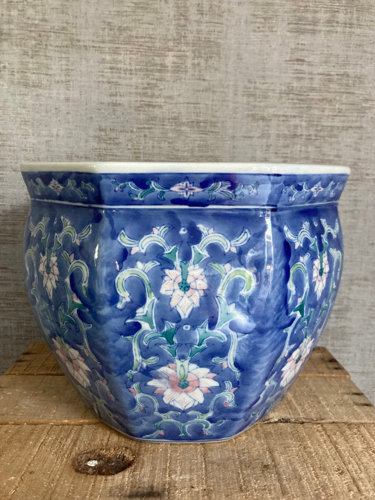 EYECATCHER- Chinese bloempot, M22, in perfecte staat, Rond, Binnen, Ophalen of Verzenden, Aardewerk
