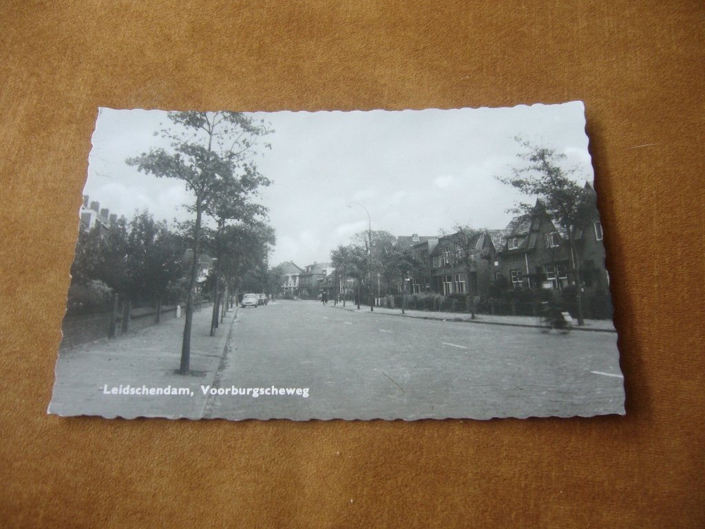LEIDSCHENDAM  =  VOORBURGSCHEWEG, Verzamelen, Ansichtkaarten | Nederland, Ophalen of Verzenden, 1940 tot 1960, Ongelopen