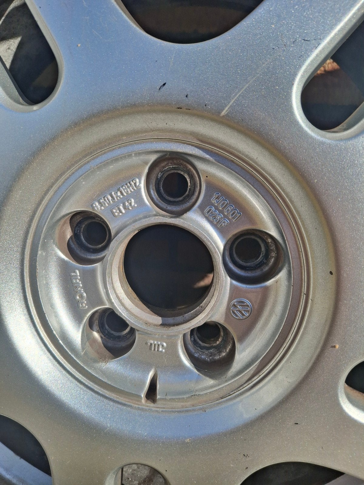 VW wielen, Ophalen