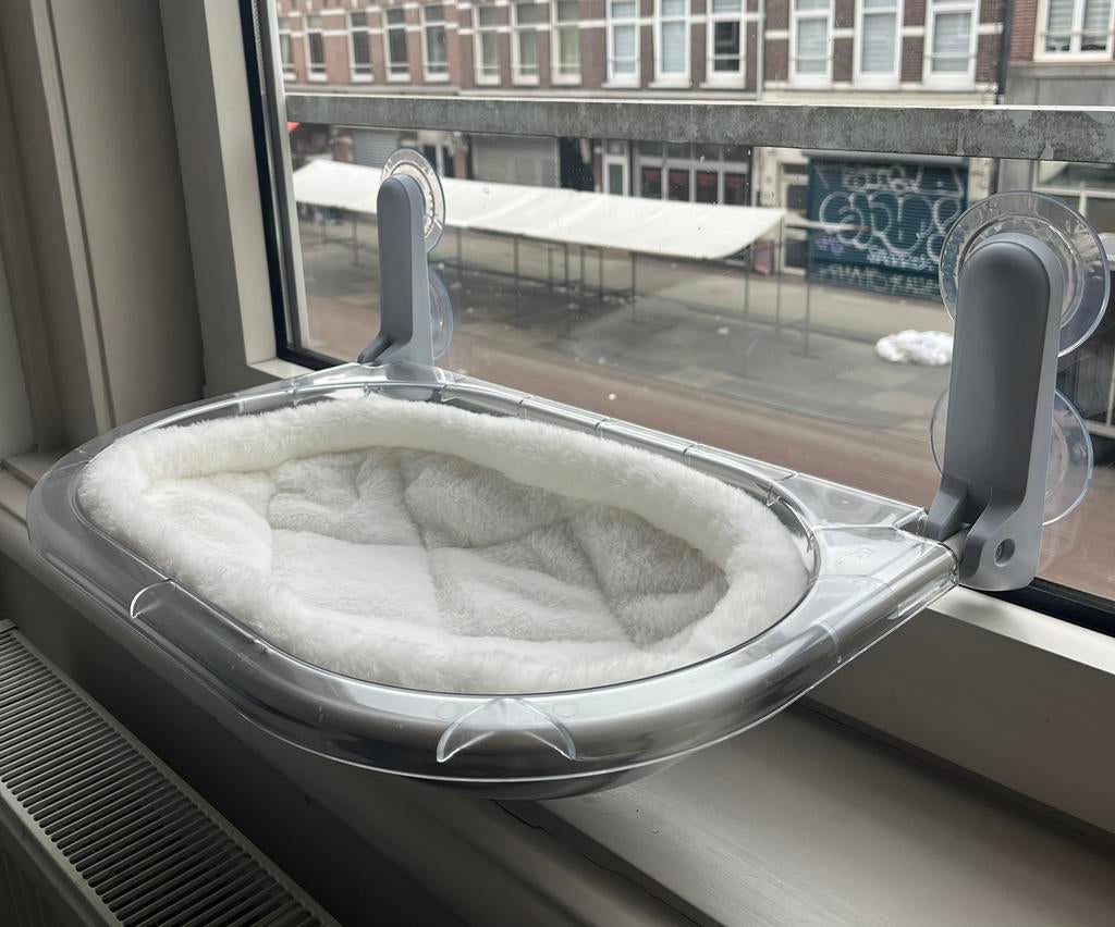 Raam kat mandje, Ophalen, Zo goed als nieuw