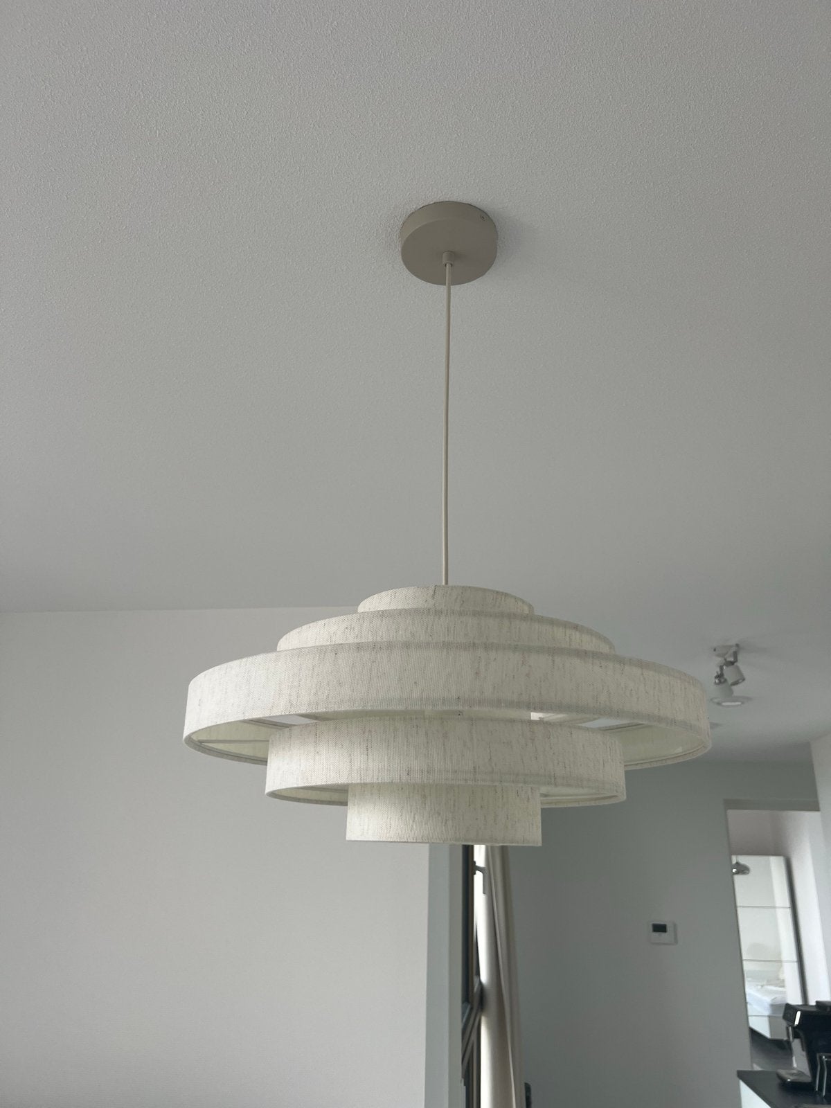 Moderne hanglamp met gelaagde stoffen kappen, Ophalen, Zo goed als nieuw, Textiel