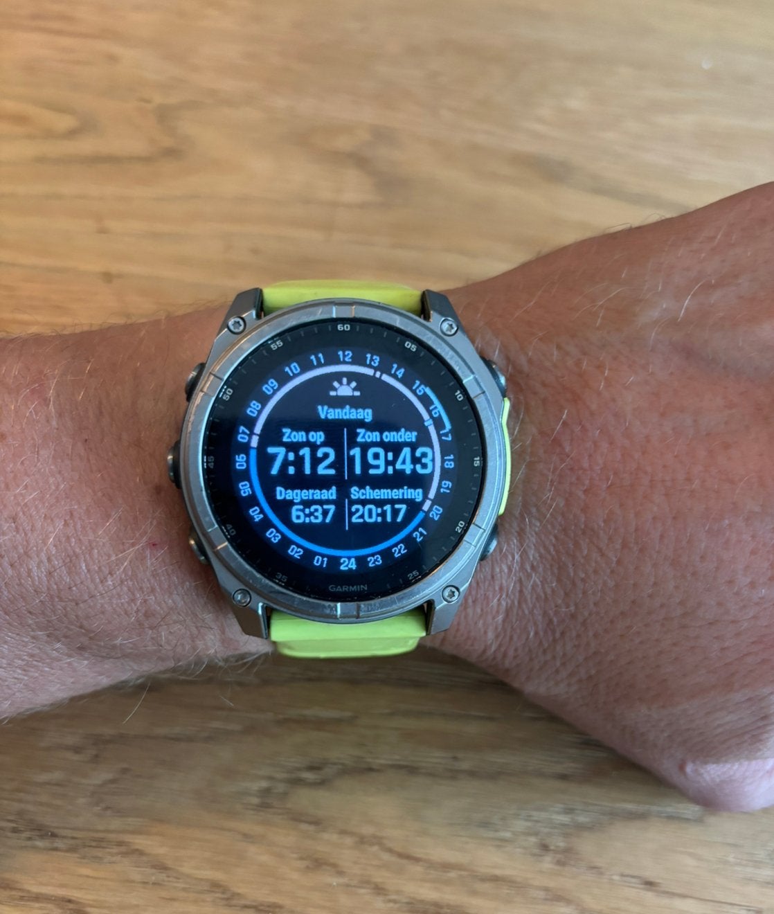 Garmin Fenix 8 Solar/Sapphire 51mm (20-10-2024), Ophalen of Verzenden, Waterdicht, Zo goed als nieuw, Grijs