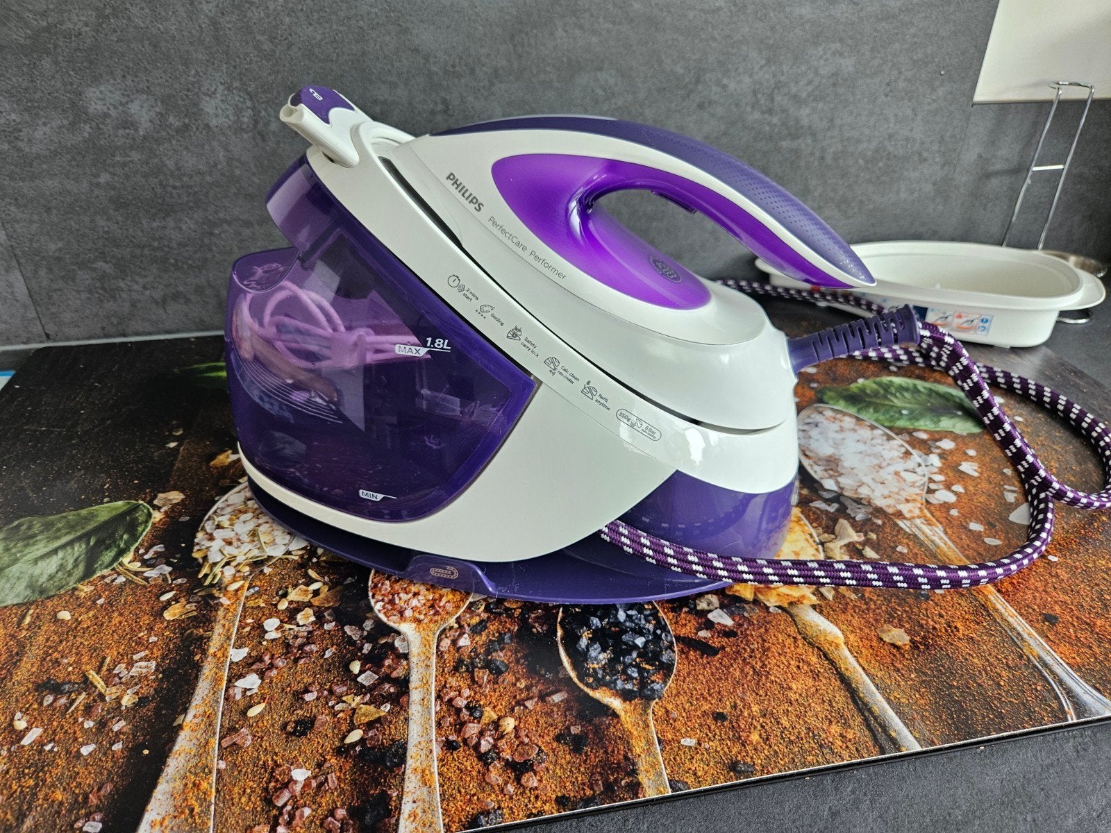 Philips PerfectCare Performer GC8702/30 Stoomgenerator, Ophalen of Verzenden, Zo goed als nieuw, Strijkijzer met snoer