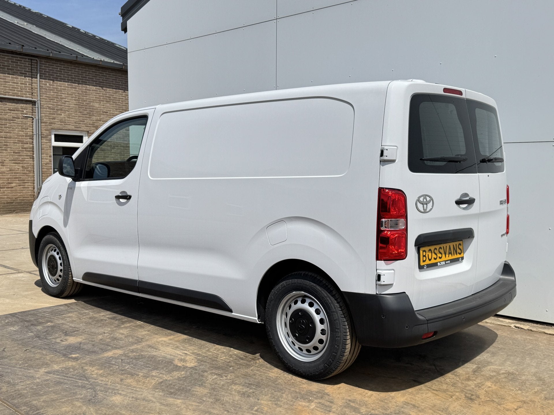 Toyota ProAce Electric 75kWh Nieuw! Elektrisch L1 348km WLTP, 136 pk, Wit, Toyota, Lease