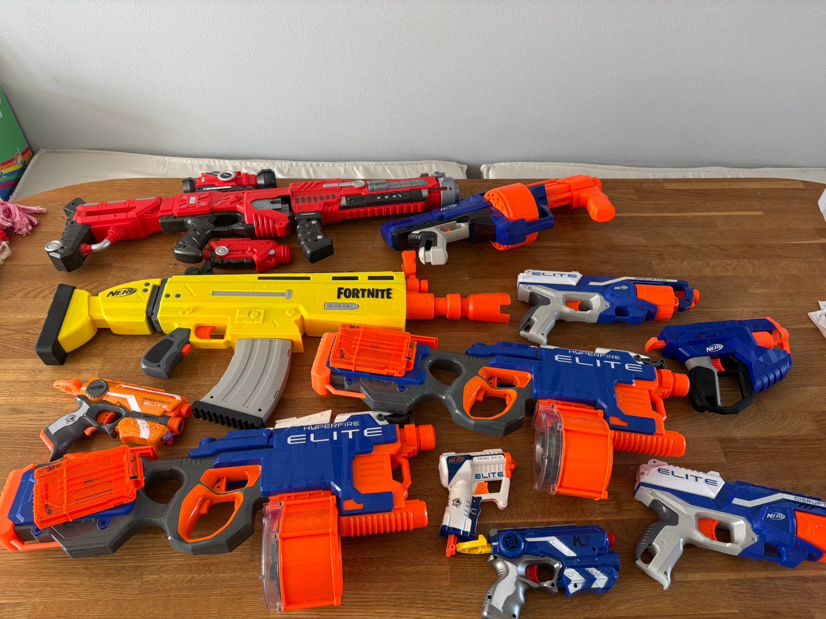 NERF pistolen diverse modellen, vest en munitie, Ophalen, Zo goed als nieuw