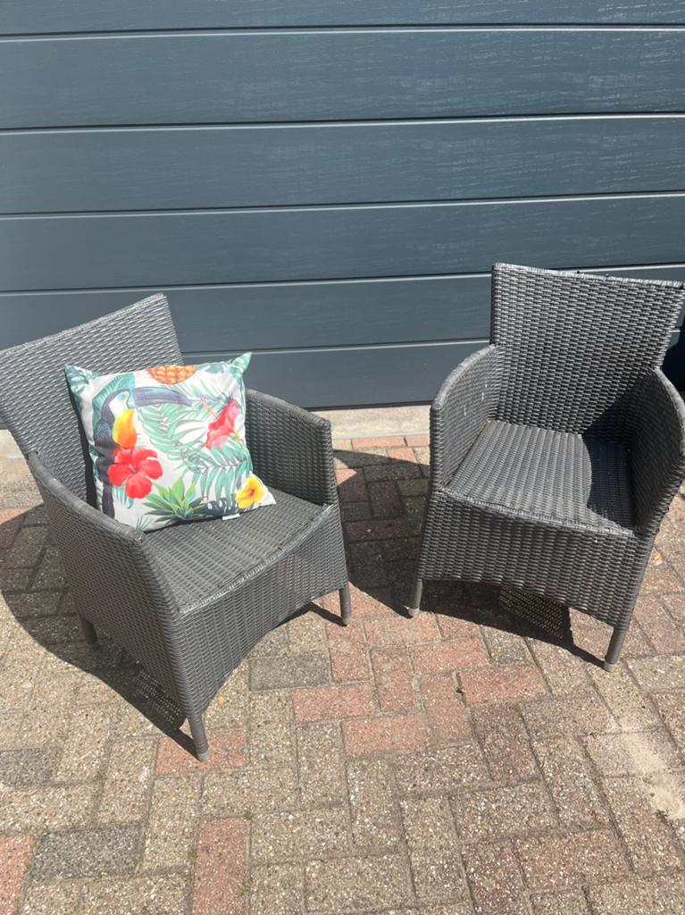 2 wickler tuinstoelen. Nu 25,-., Tuin en Terras, Tuinsets en Loungesets, Ophalen of Verzenden, Zo goed als nieuw, Kunststof