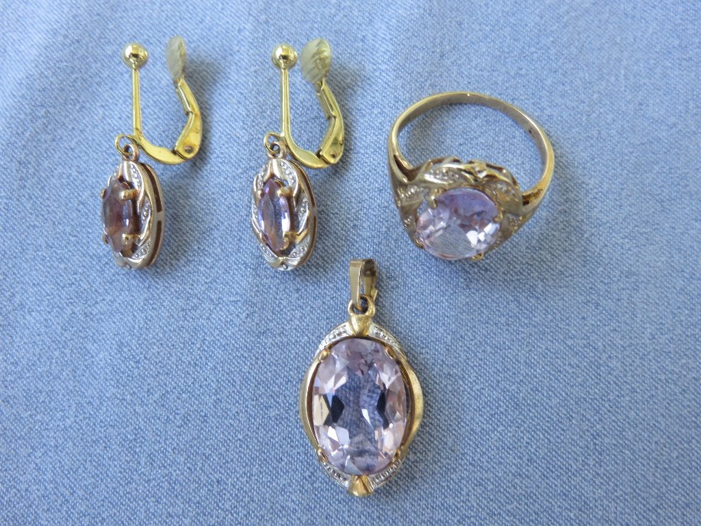 Ring - oorhangers en hanger met amethist in 8 karaat goud, Sieraden, Tassen en Uiterlijk, Ringen, Ophalen of Verzenden, Dame, Goud