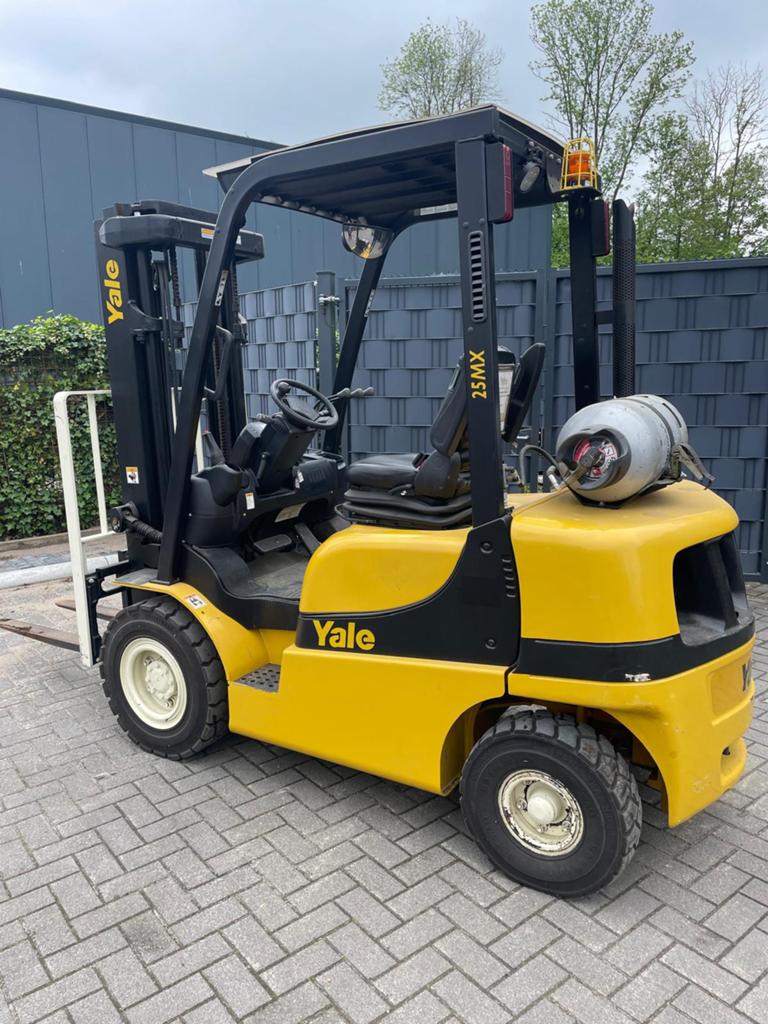 Z.g.a.n. yale heftruck type glp 25 mx vork heftruck, Ophalen, LPG, Heftruck