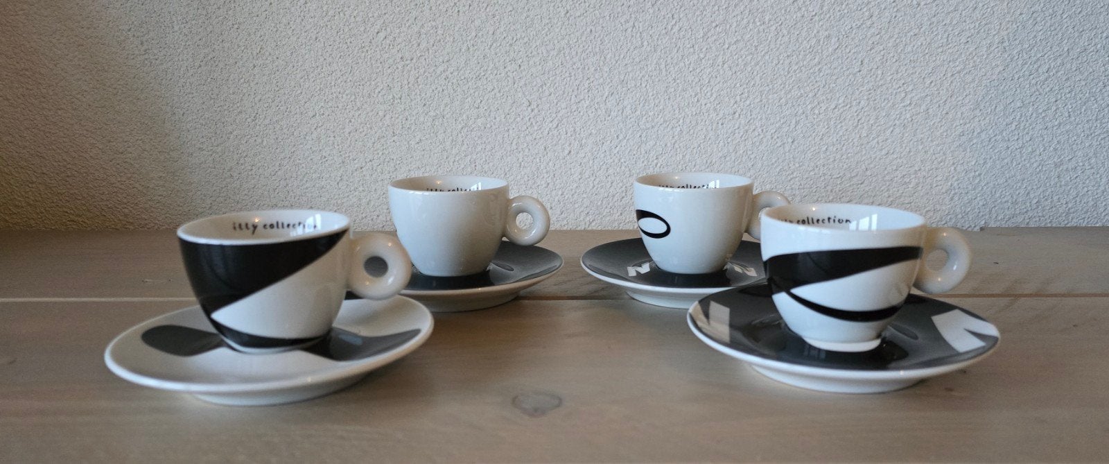 Haim Steinbach infinito 2003 illy art collection, Ophalen of Verzenden, Nieuw, Porselein, Kop en/of schotel