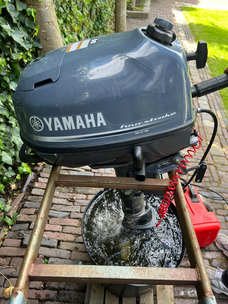 Yamaha 4pk 4-takt buitenboordmotor (2021), Ophalen