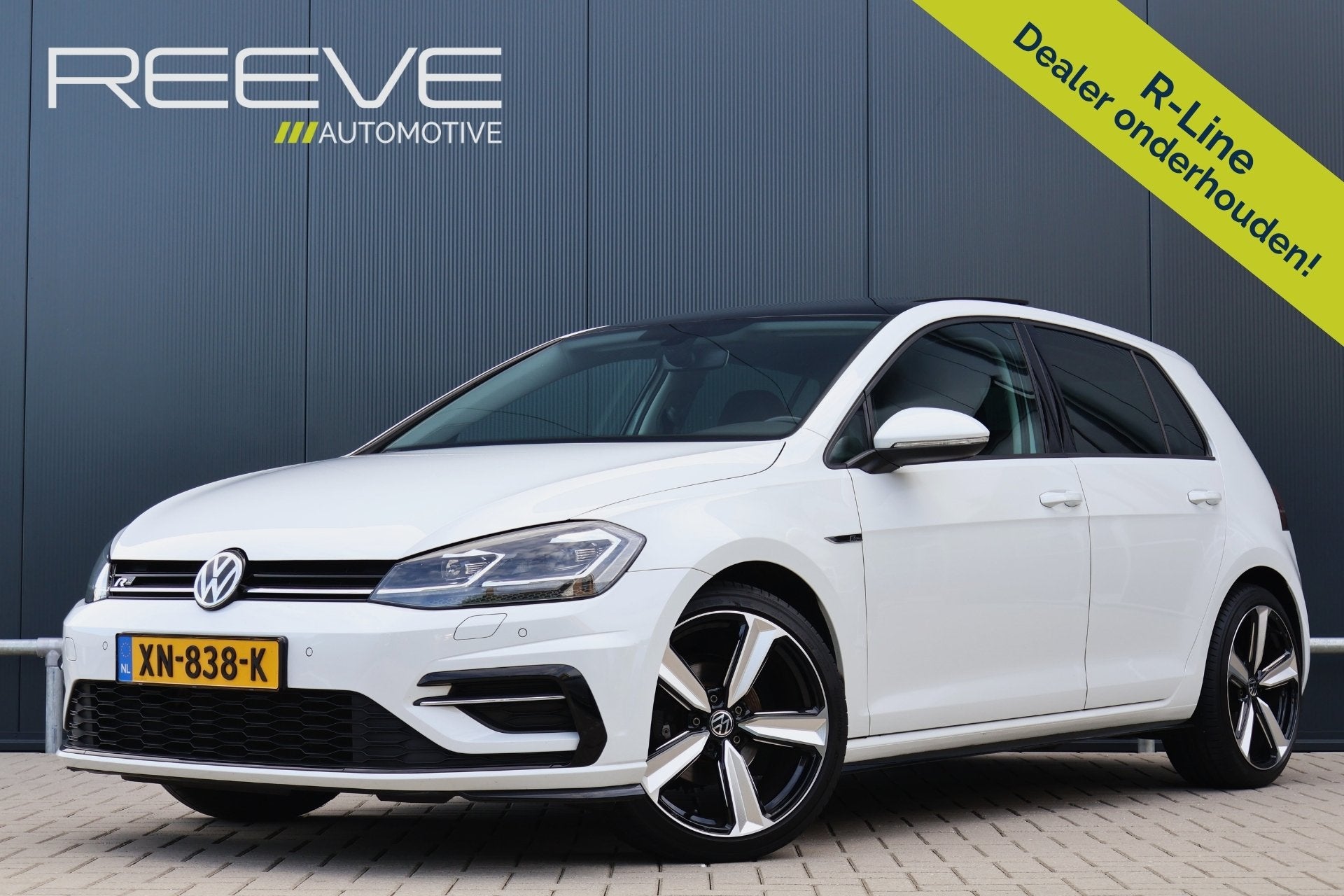 Volkswagen Golf 1.0 TSI Highline Business R | R-Line | Panor, Stof, Met garantie (alle), Wit, Bedrijf