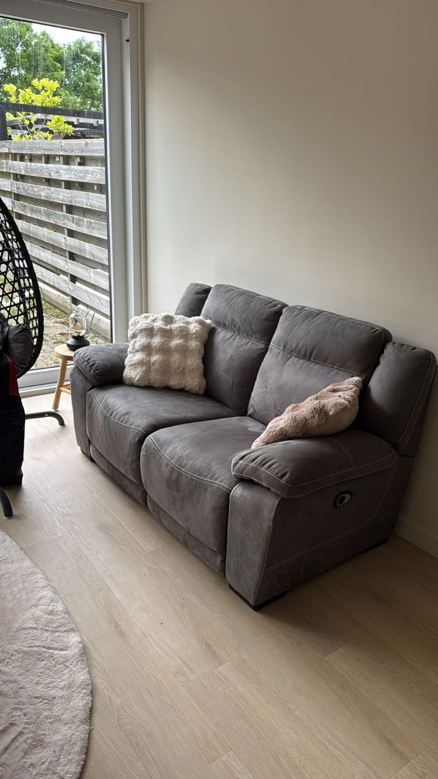 Comfortabele 2-zitsbank met relaxfunctie, Modern, Comfortabel, 150 tot 200 cm, Tweepersoons, 75 tot 100 cm