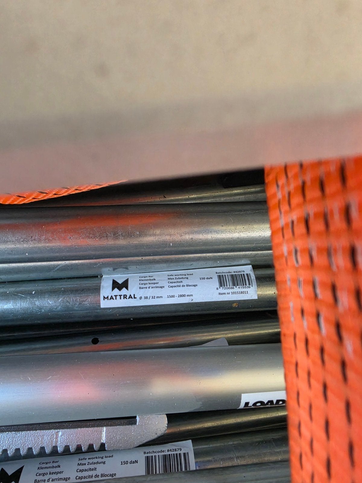 60x Mattral Cargo Bar / Ladingstang / Klembalk (1500 - 2800, Ophalen, Zo goed als nieuw