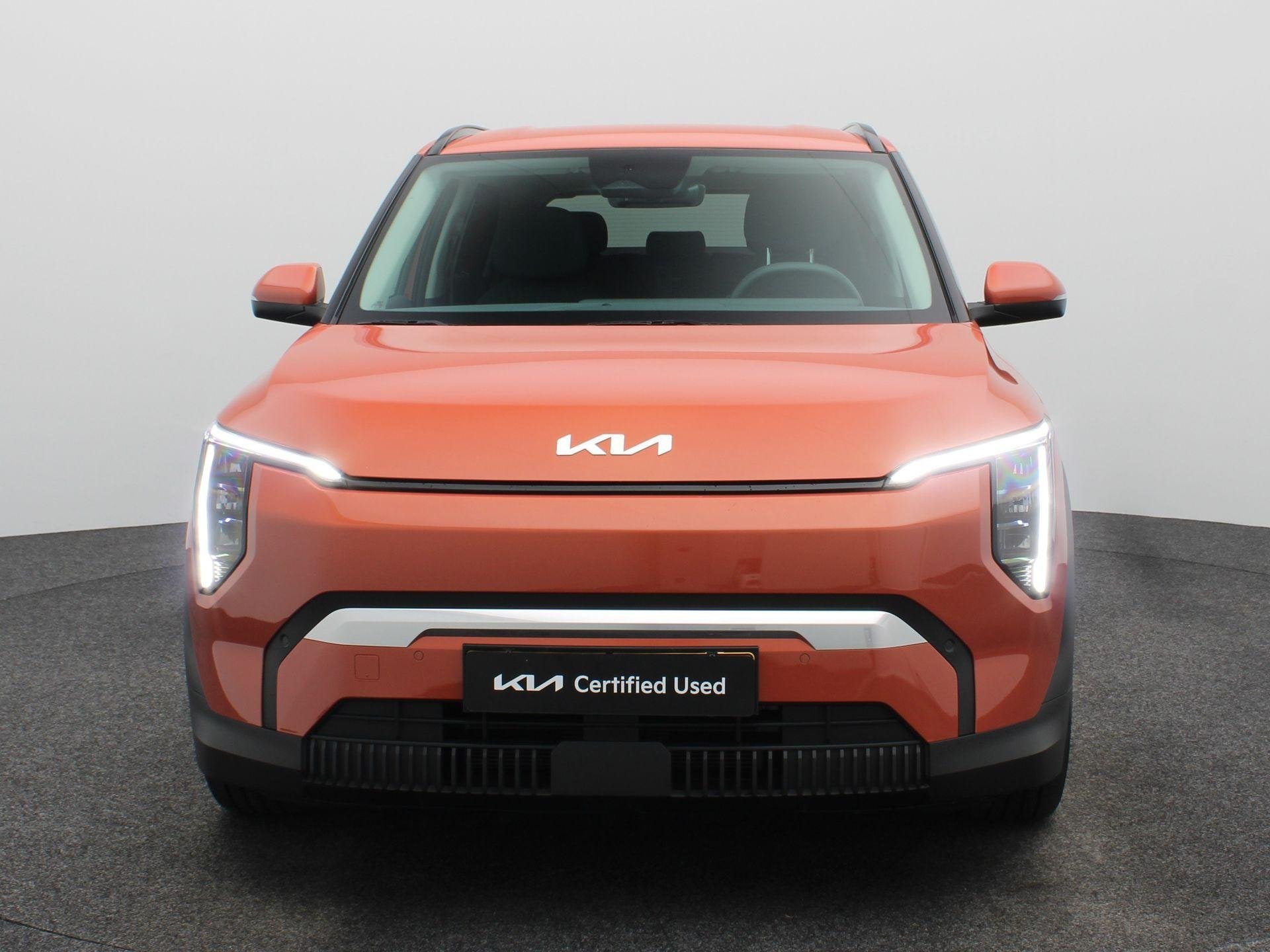 Kia EV3 Plus 58.3 kWh | Stoel en Stuur Verwaring | Navigatie, Auto's, Stof, Gebruikt, 204 pk, SUV of Terreinwagen