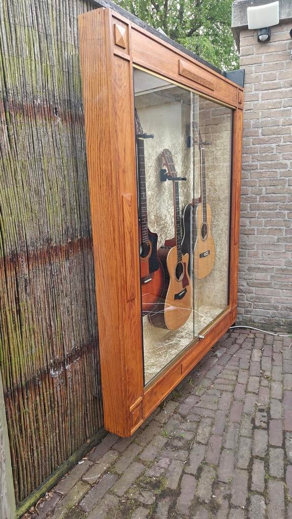 Antieke Art Deco/modern art vitrinekasten voor bijv. gitaren, Muziek en Instrumenten, Snaarinstrumenten | Overige, Ophalen, Overige typen