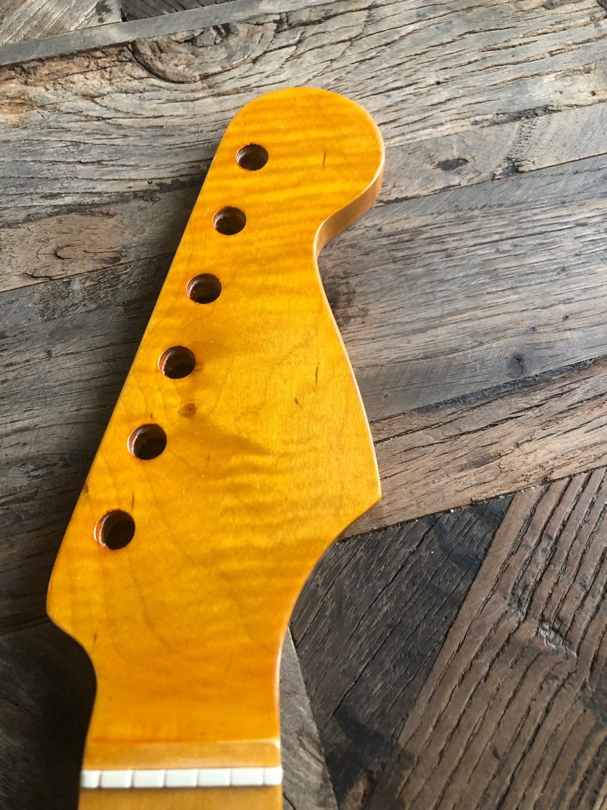 Stratocaster Maple Flamed hals 21 fret poly finish”no 170, Muziek en Instrumenten, Verzenden, Geen, Geen, Jpsg