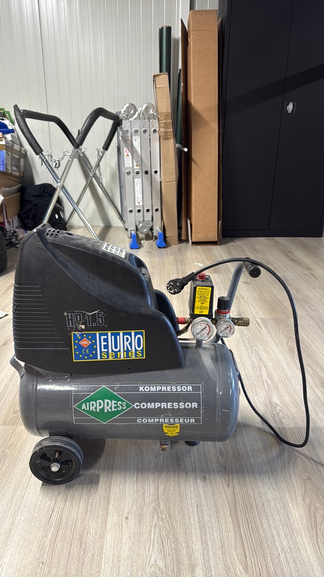 Airpress compressor, 100 liter of meer, Ophalen, Gebruikt, Olievrij