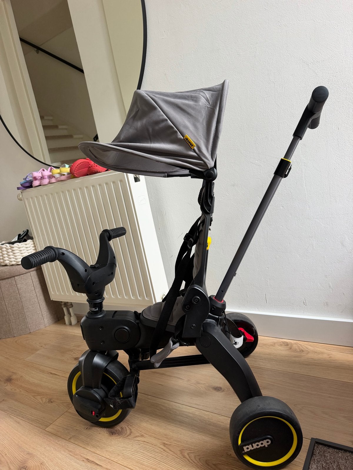 Doona Liki Trike S5 - Compacte Driewieler met Duwstang, Ophalen, Zo goed als nieuw, Trommelrem, Duwstang