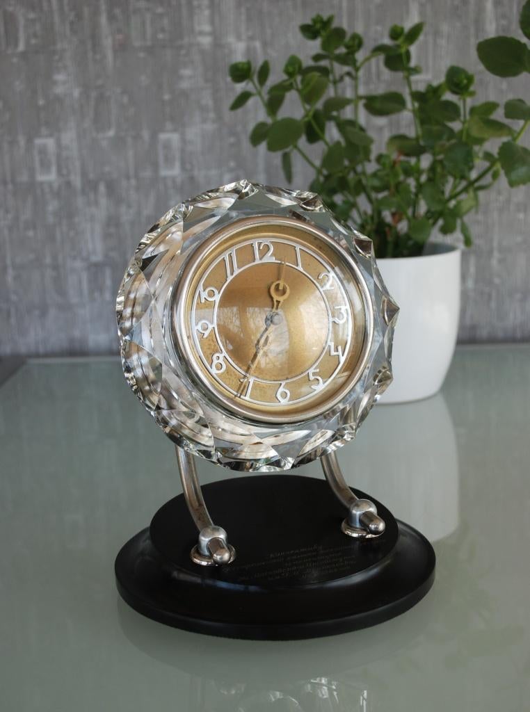 Mantelklok Tafel klok Geschenk uit Moskou nog CCCP 1965, Ophalen of Verzenden