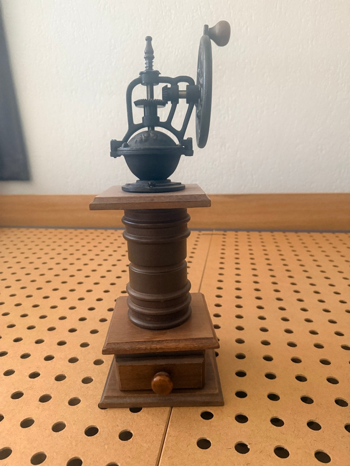 Antieke Koffiemolen - Decoratief en Functioneel, Ophalen