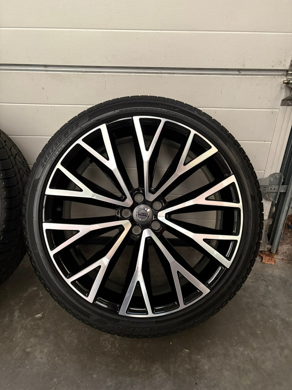 Volvo XC60 22 inch winterset DEMO velgen Pirelli 7,5 mm!, Gebruikt, 265 mm, Banden en Velgen, Zweden