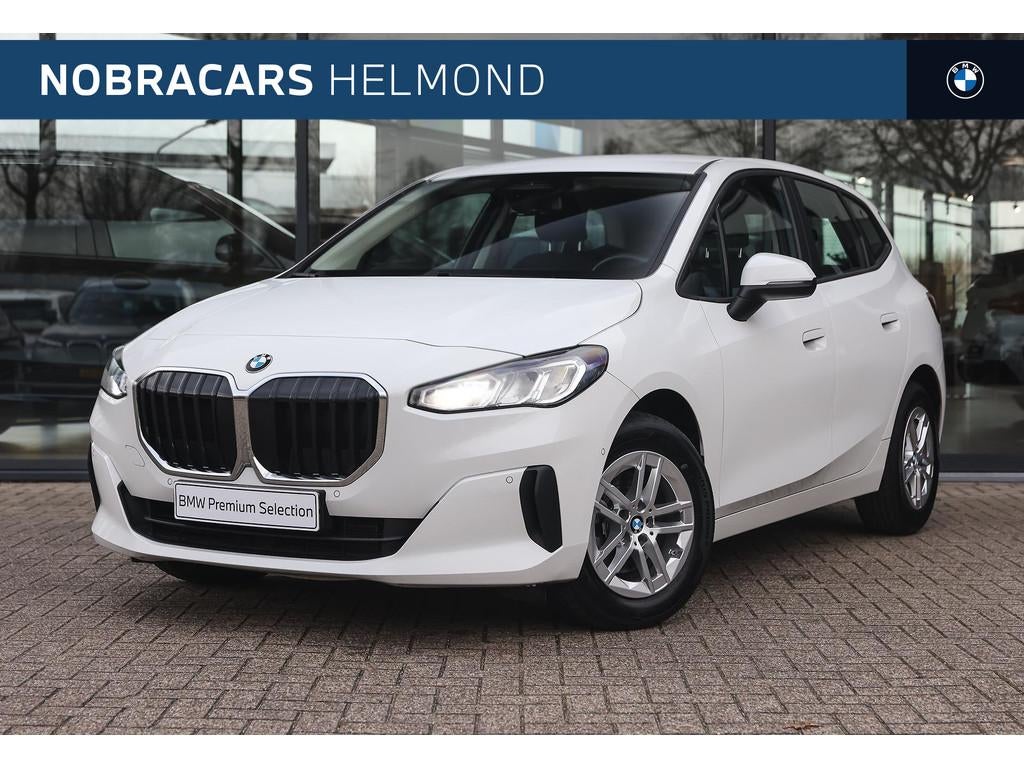 BMW 2 Serie Active Tourer 218i Automaat / Parking Assistant, Gebruikt, Euro 6, Met garantie (alle), 1445 kg
