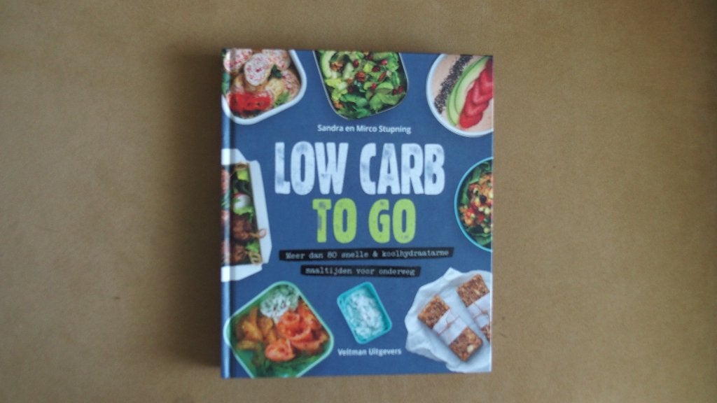 Low carb to go - Nederlands - koolhydraatarm - dieet, Boeken, Ophalen of Verzenden, Zo goed als nieuw, Sandra en Mirco Stupning