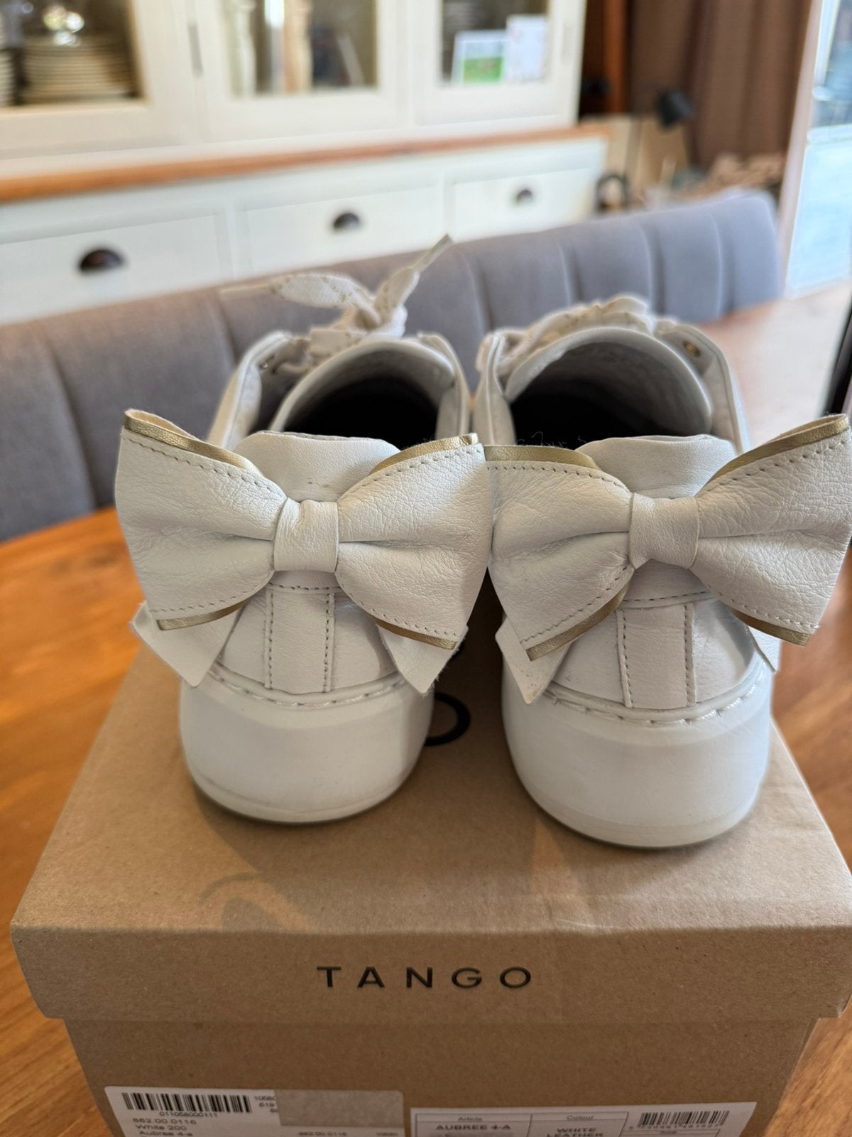 Tango sneakers maat 40, Ophalen of Verzenden, Zo goed als nieuw, Sneakers of Gympen