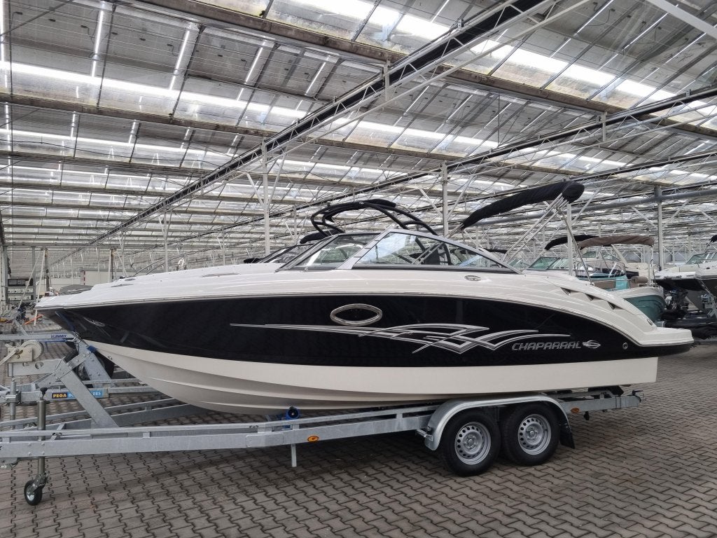 Chaparral 224 Sunesta, Watersport en Boten, Speedboten, Zo goed als nieuw, Benzine, 200 pk of meer, Polyester