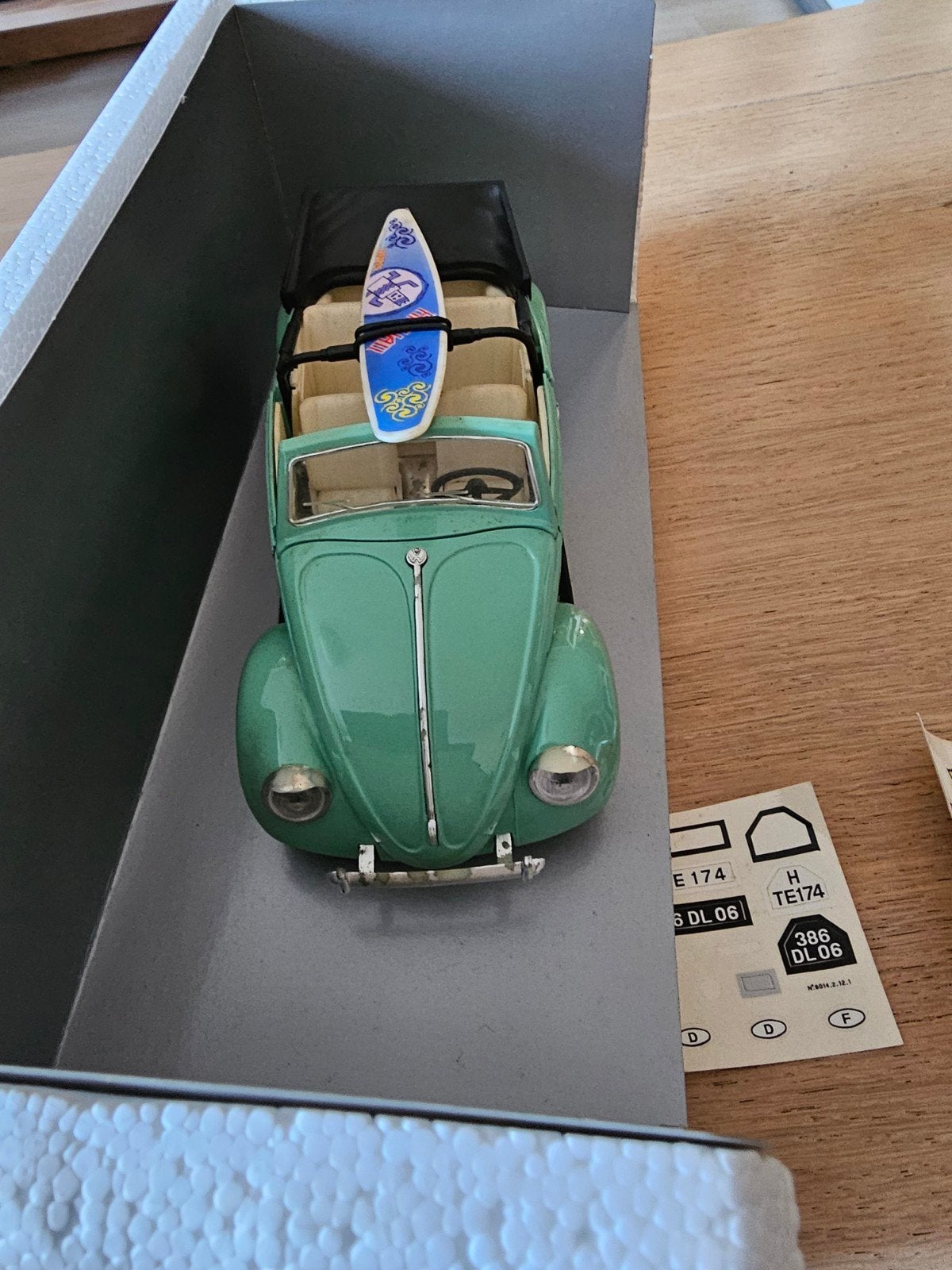 TE KOOP MOOIE SOLIDO COCCINELLE CABRIOLET SCHAAL1:17

SCHAAL, Ophalen of Verzenden, Zo goed als nieuw, Auto, Solido