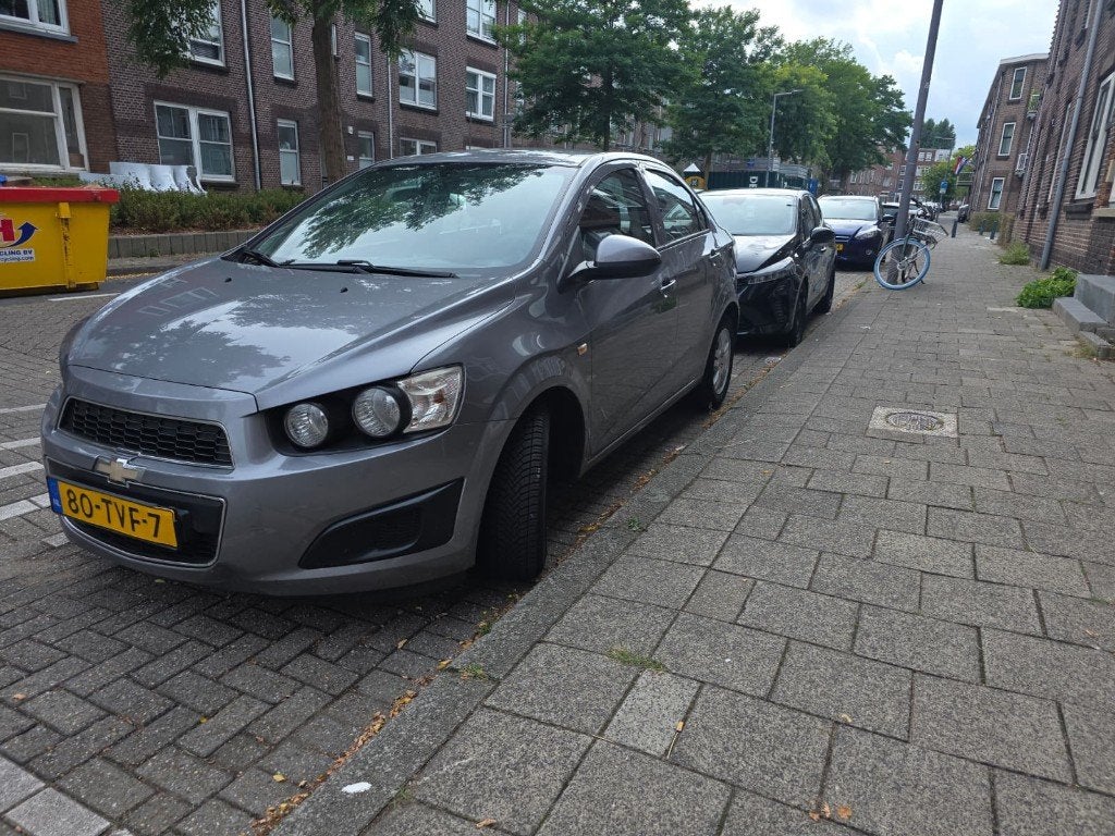 Chevrolet Aveo 1.4  (Aveo Sedan - T300) Year: 2012, Auto's, Chevrolet, Voorwielaandrijving, 4 cilinders, 49 €/maand, Origineel Nederlands