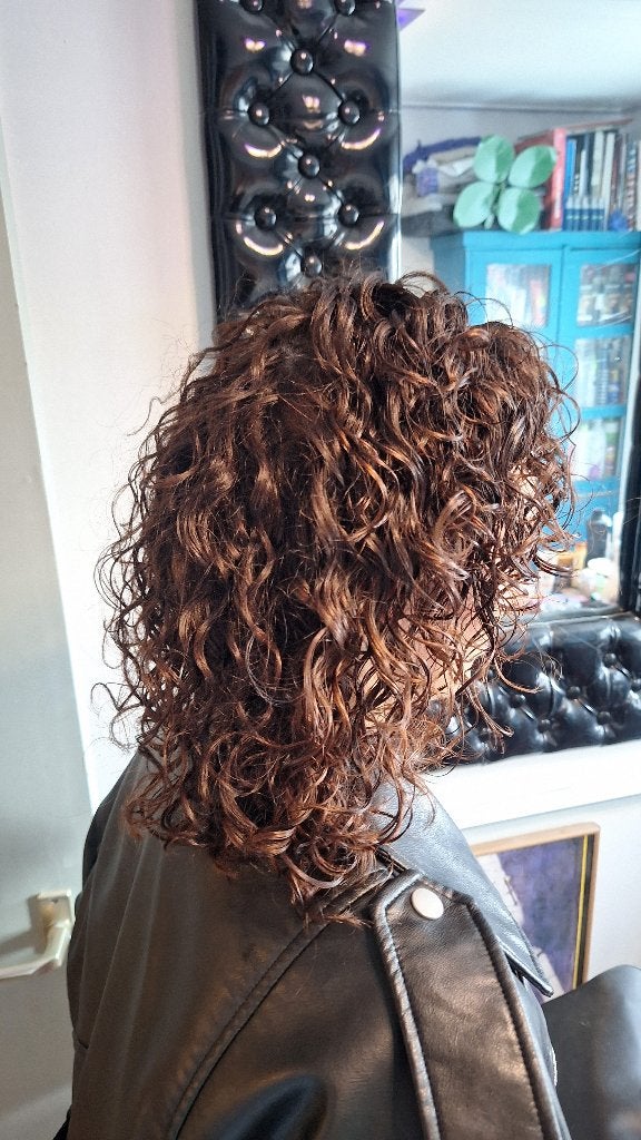 Ervaren dames krullenkapper zoekt knipmodel kappersmodel, Sieraden, Tassen en Uiterlijk, Uiterlijk | Haarverzorging, Ophalen, Nieuw