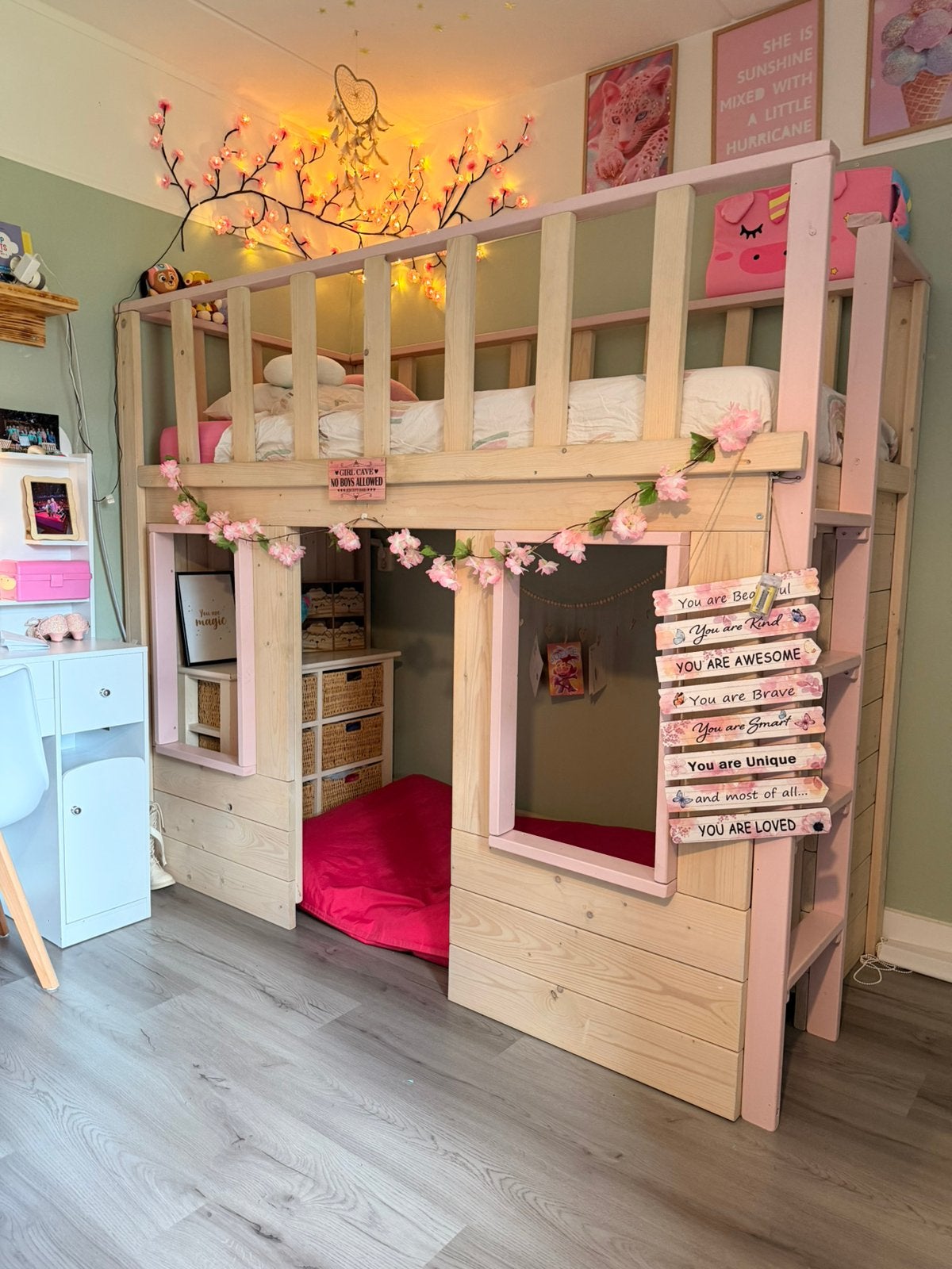 hoogslaper meisjes bed, Ophalen, Zo goed als nieuw, Hoogslaper