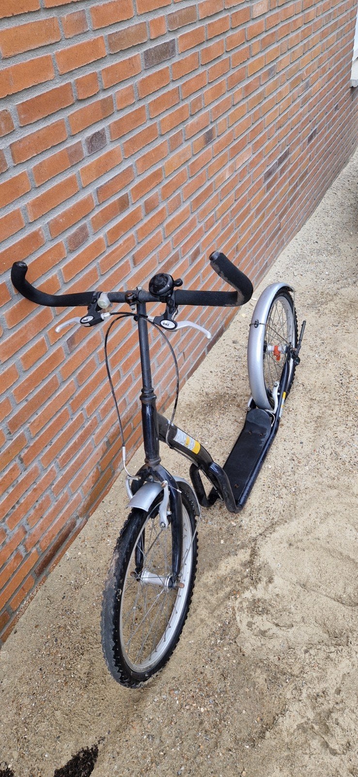 Kinderstep met 12 inch wielen, geschikt vanaf 9 jaar, Fietsen en Brommers, Steps, Ophalen, Gebruikt, Gewone step