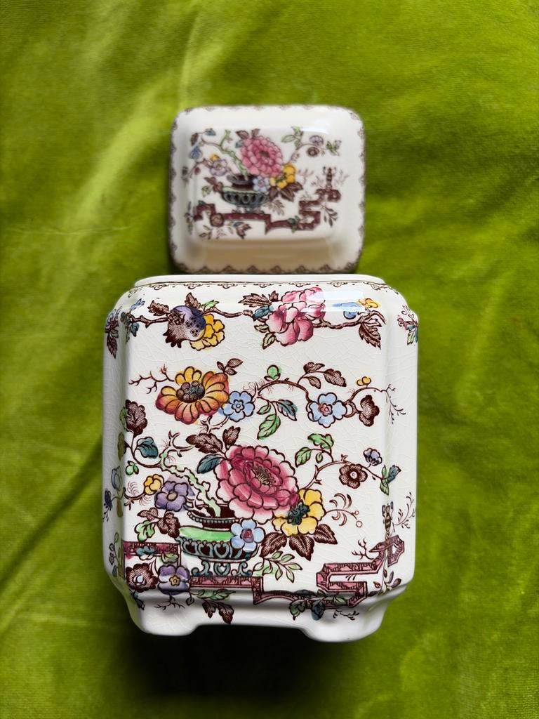 Mason's Patent Ironstone China Nabob doosje, Verzenden
