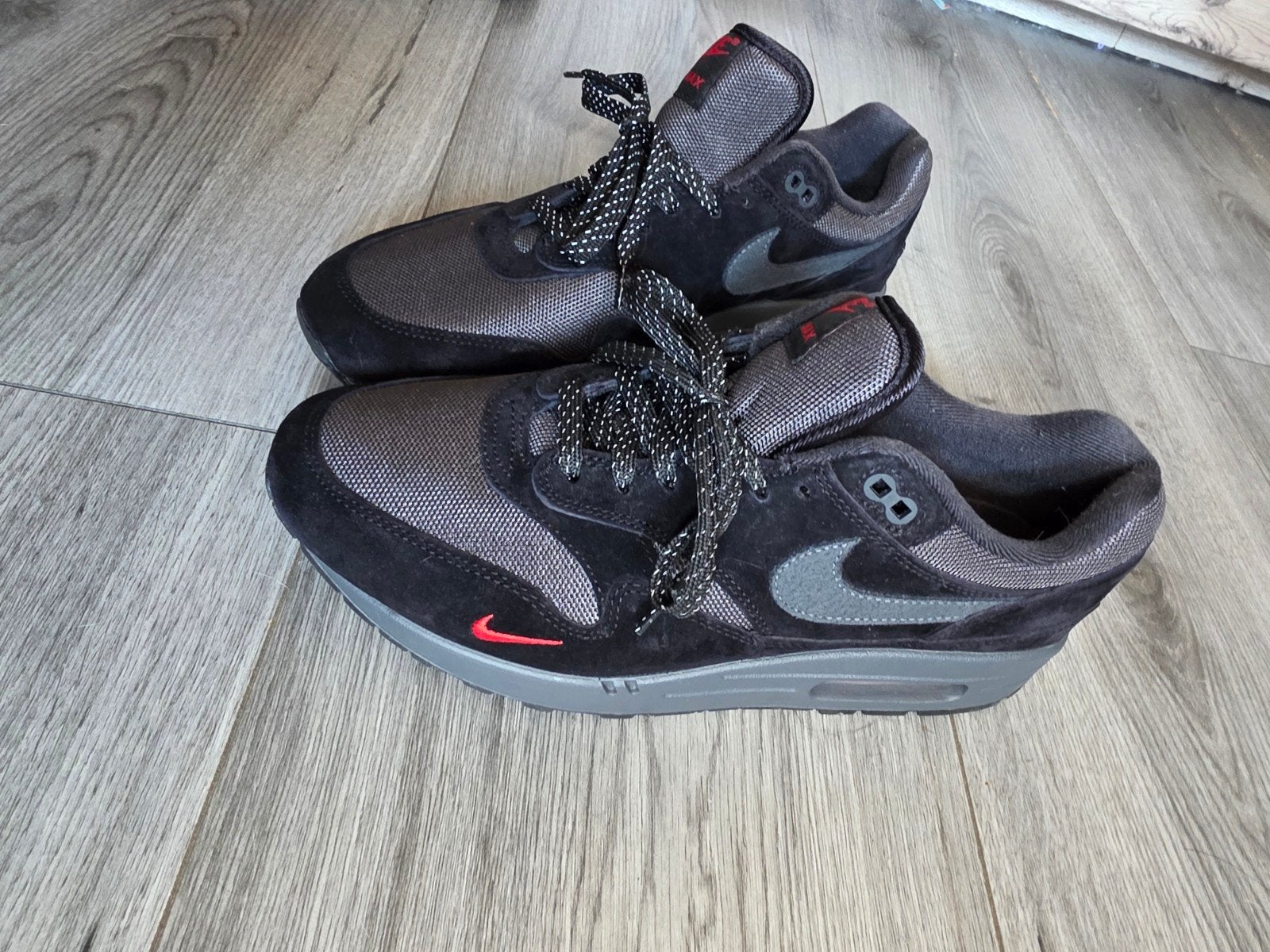 Zwarte Nike Air Max 1 - Maat 44 - Zo goed als nieuw, Zwart, Nike, Ophalen of Verzenden, Sneakers of Gympen