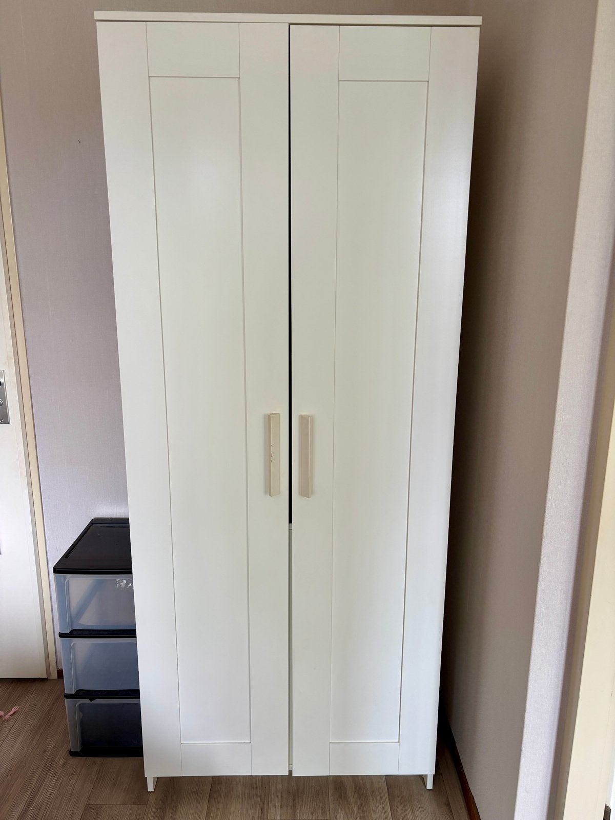 Ikea brimnes kledingkast 2 deurs, Ophalen, Met deur(en), 100 tot 150 cm, Zo goed als nieuw