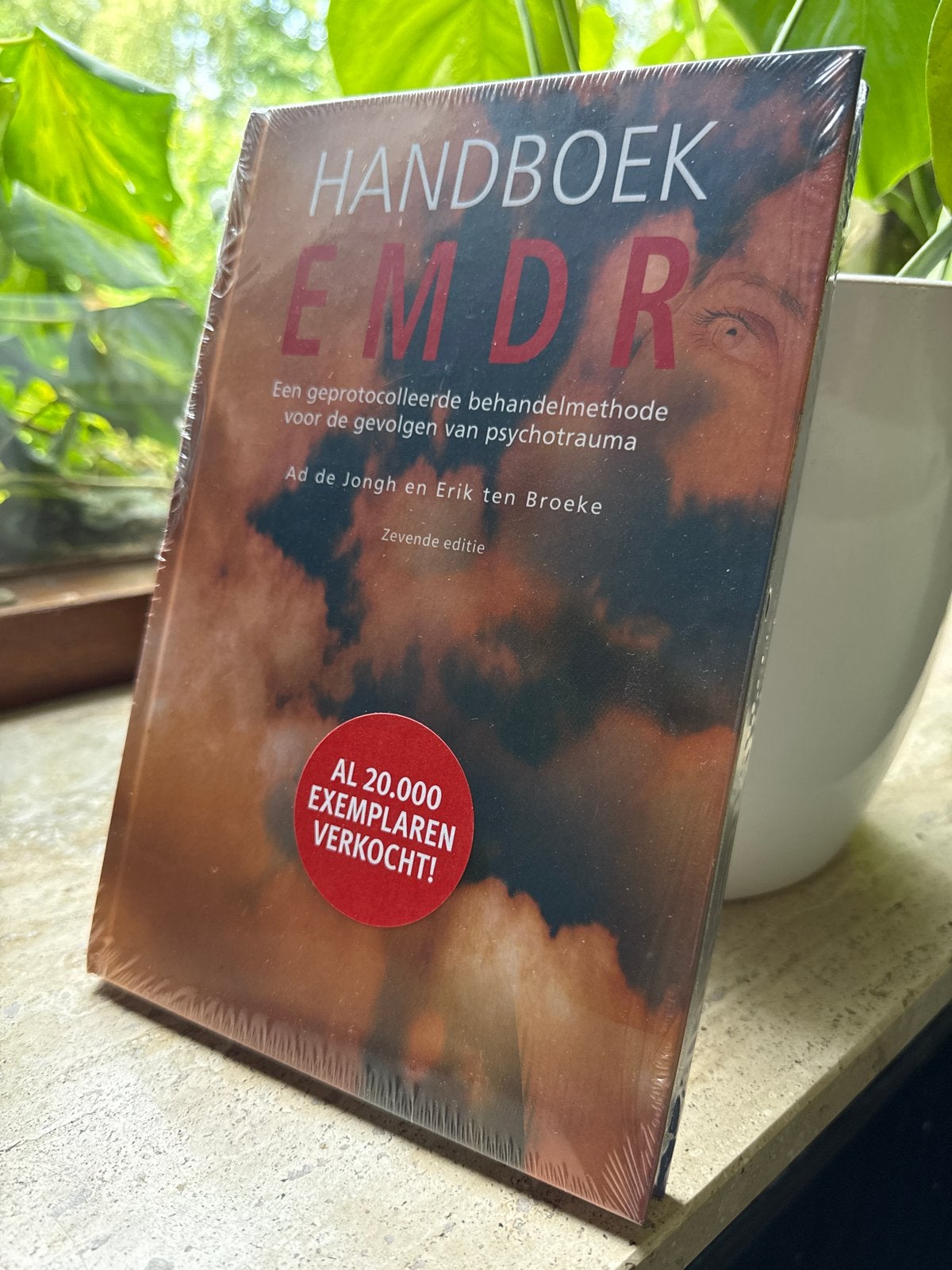 Handboek EMDR (7e editie) Ad de Jongh en Erik ten Broeke, Boeken, Ophalen of Verzenden, Nieuw, Klinische psychologie