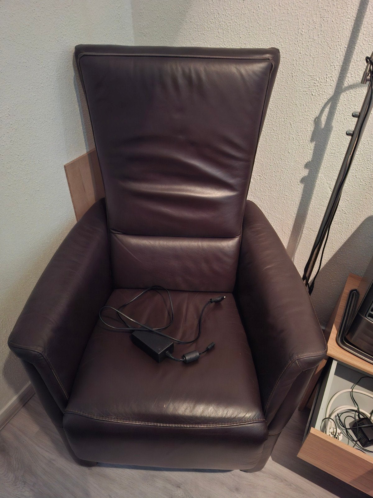 Relax stoel, Ophalen, Gebruikt, Leer, 50 tot 75 cm