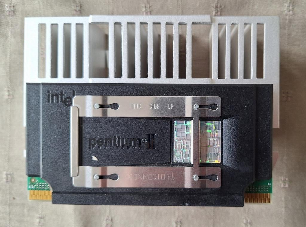 Intel PENTIUM II Processor 400 MHz Slot 1/512/100/2.0V S1, Gebruikt, Socket 1, Minder dan 2 Ghz, Ophalen of Verzenden