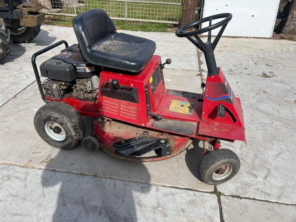 Toro Zitmaaier opknapper 12.5pk briggs en strattonmotor, Ophalen, Gebruikt
