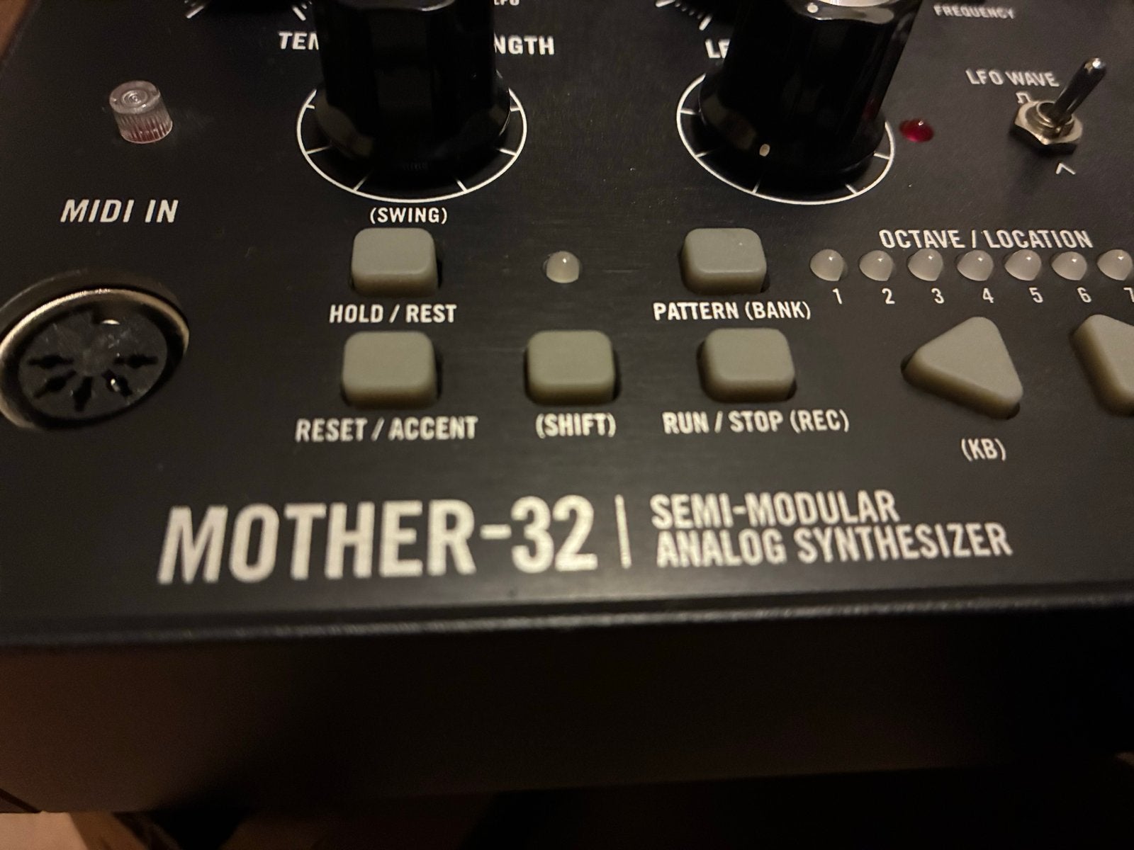 Moog Mother-32 semi-modulaire analoge synthesizer, Muziek en Instrumenten, Synthesizers, Zo goed als nieuw, Overige aantallen